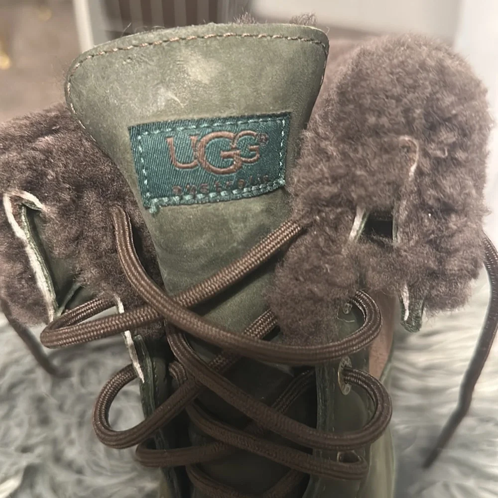 **SOLD ON EBAY**UGG Adirondack ll waterproof women’s green & brown snow boots - Picture 5 of 10